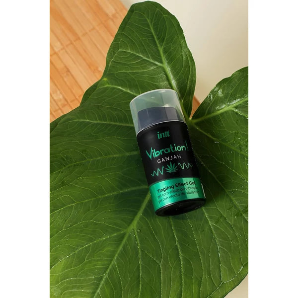 INTT VIBRATION! - FOLYÉKONY VIBRÁTOR - GANJAH (15 ML)